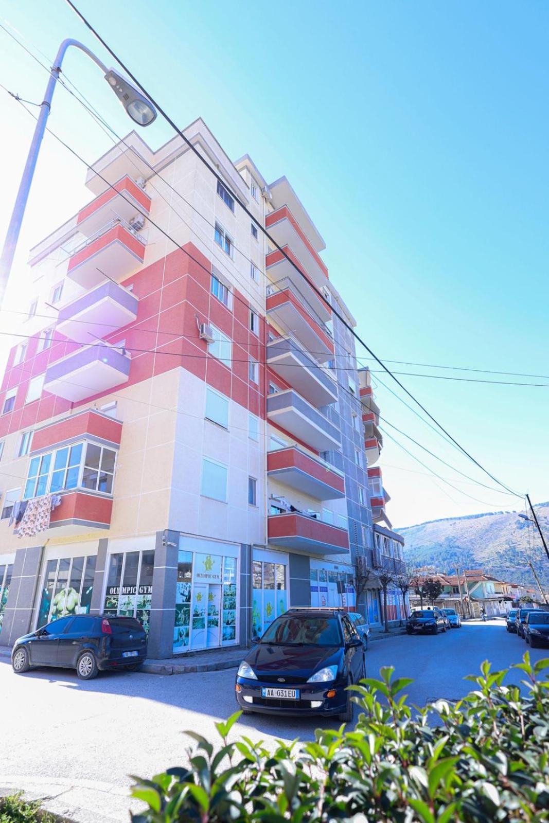 Rio'S Apartment Берат Екстериор снимка